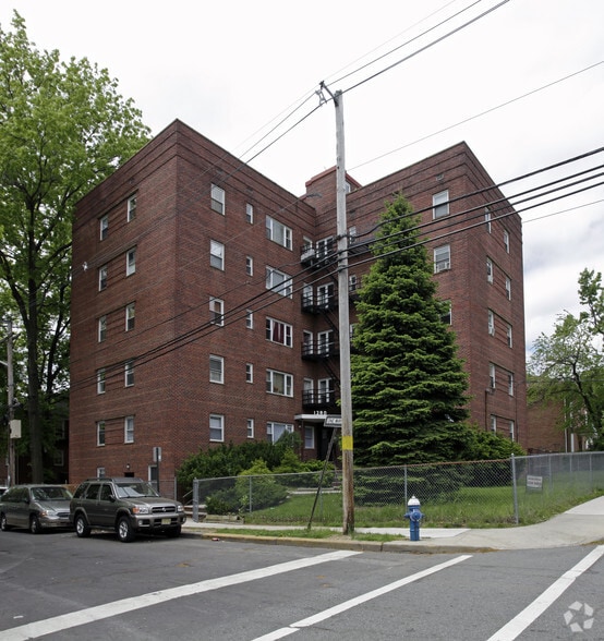 1278-1280 Clinton Ave, Irvington, NJ à vendre - Photo du bâtiment - Image 2 de 7