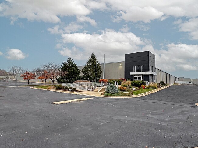 More details for 1420 Discovery Pky, Alton, IL - Industrial for Lease