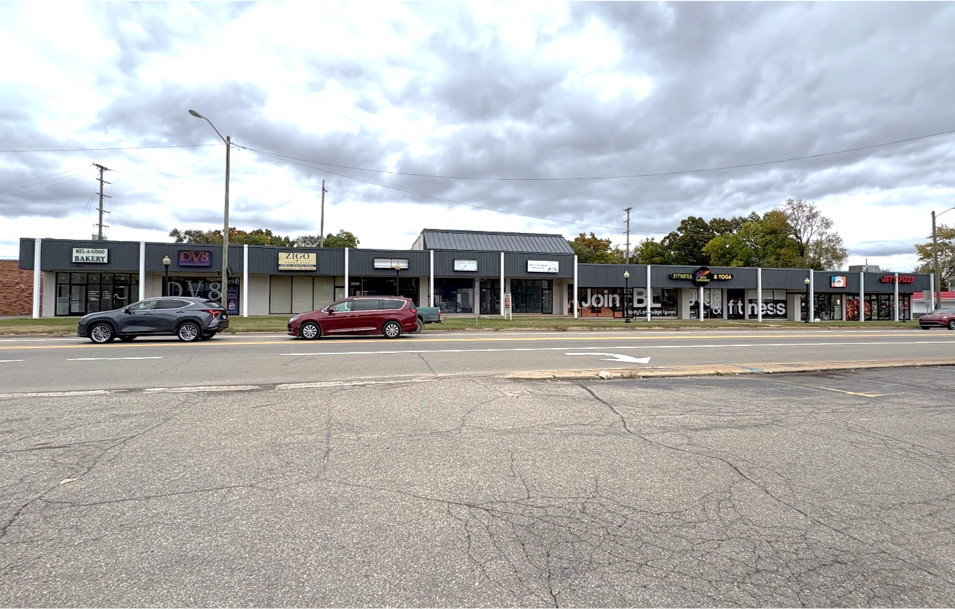 1529-1575 Union Lake Rd, Commerce Township, MI for lease Building Photo- Image 1 of 4