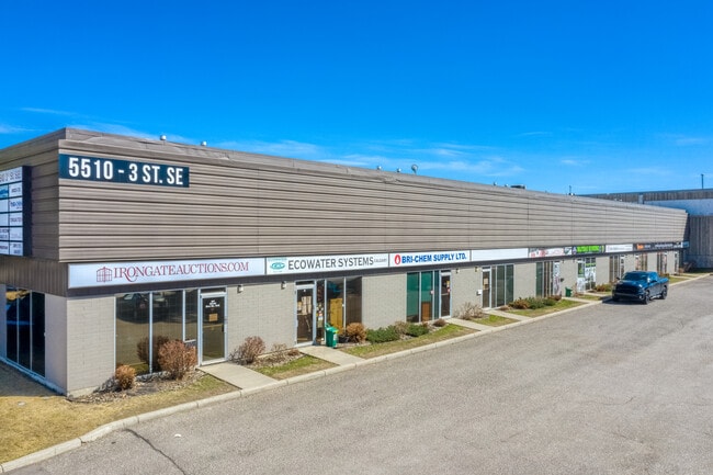 Plus de détails pour 5510 3rd St SE, Calgary, AB - Industriel à louer
