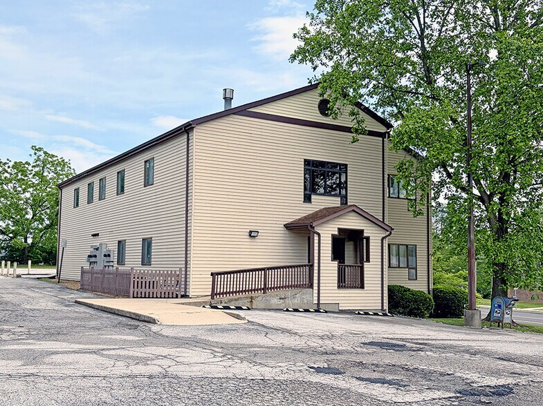 531 Vandalia St, Collinsville, IL à vendre - Photo du bâtiment - Image 3 de 34