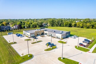 Plus de détails pour 9400 Plum Dr, Urbandale, IA - Bureau à louer