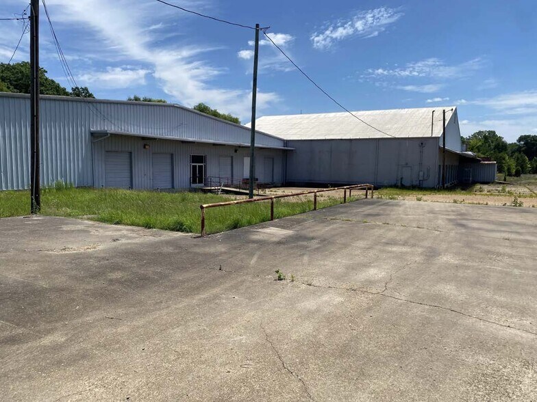 1610 Waterworks Rd, Columbus, MS à vendre - Photo du bâtiment - Image 1 de 11