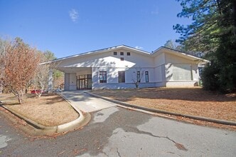 1922 K M Wicker Memorial Dr, Sanford, NC for lease Building Photo- Image 1 of 29