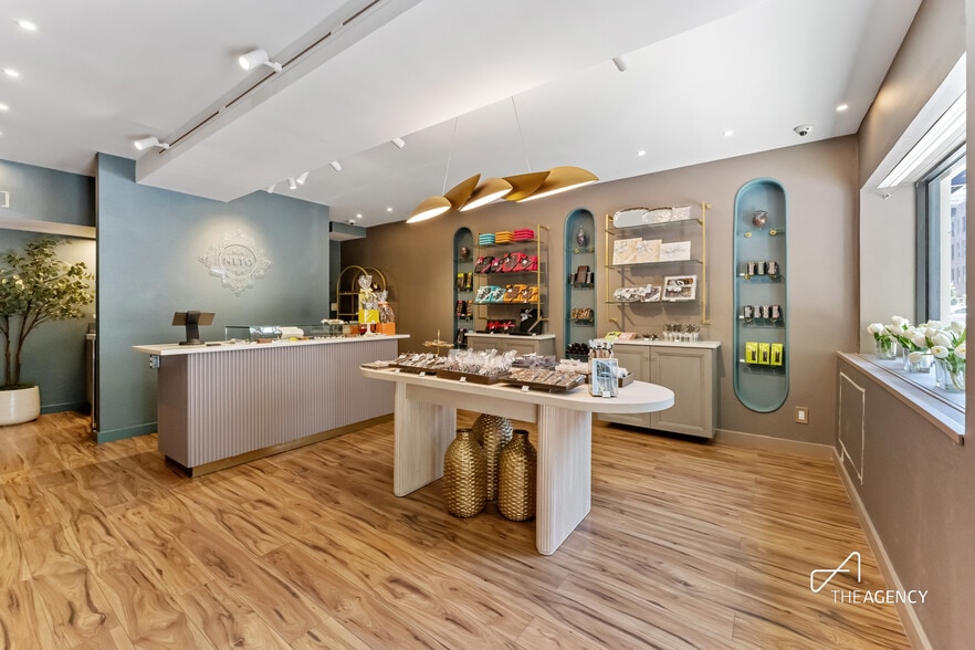 197 E 76th St, New York, NY for sale - Building Photo - Image 2 of 18