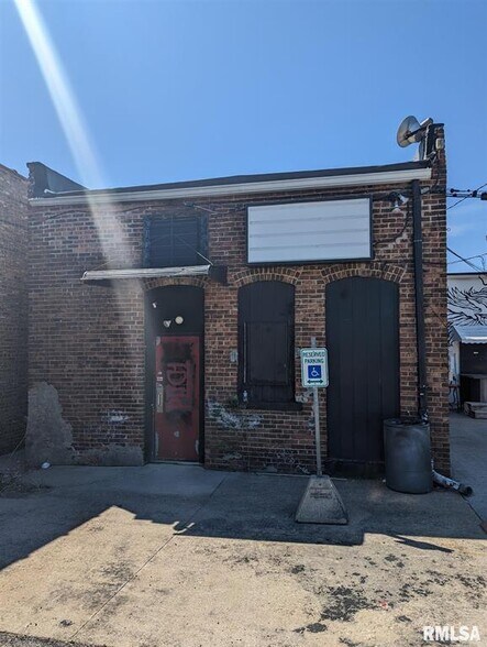 631 W Main St, Peoria, IL for lease - Building Photo - Image 2 of 5