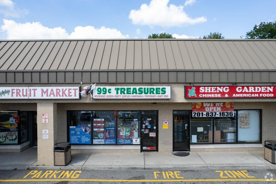 1400-1428 Teaneck Rd, Teaneck, NJ for lease - Building Photo - Image 3 of 5