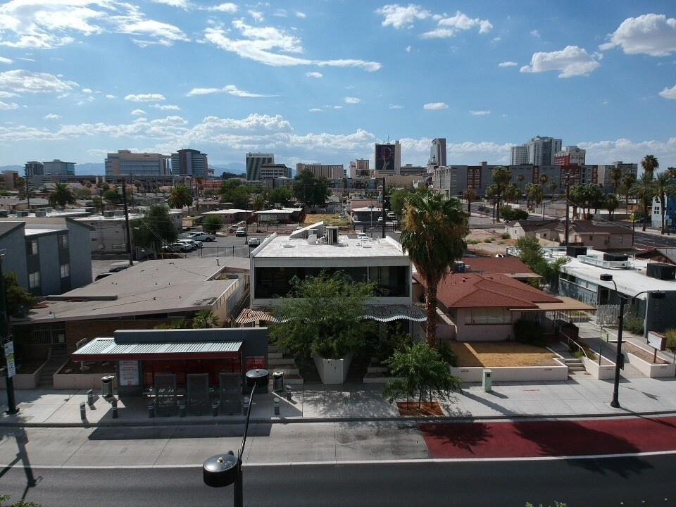 214 S Maryland Pky, Las Vegas, NV à vendre Aérien- Image 1 de 23