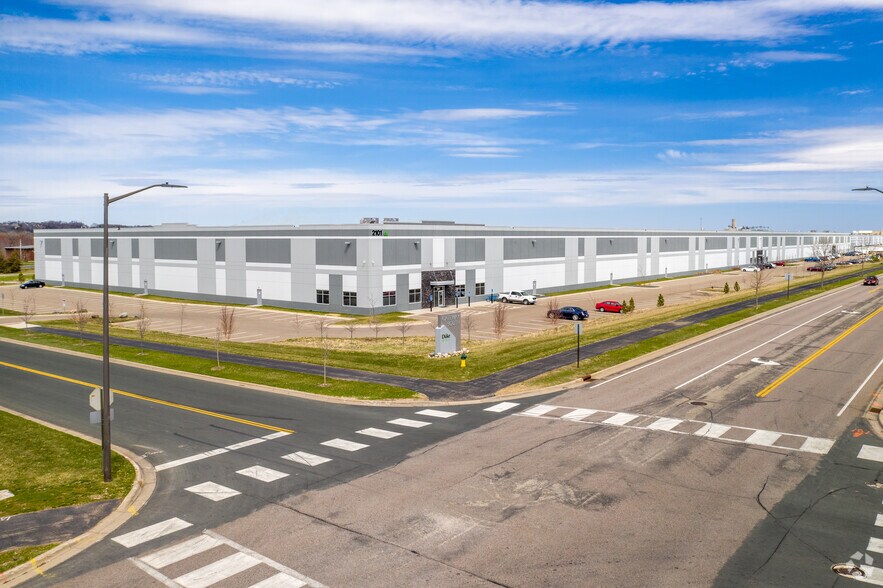 2101 4th Ave E, Shakopee, MN for lease - Primary Photo - Image 1 of 5