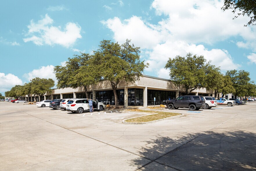 9901 Broadway St, San Antonio, TX à louer - Photo du bâtiment - Image 2 de 6