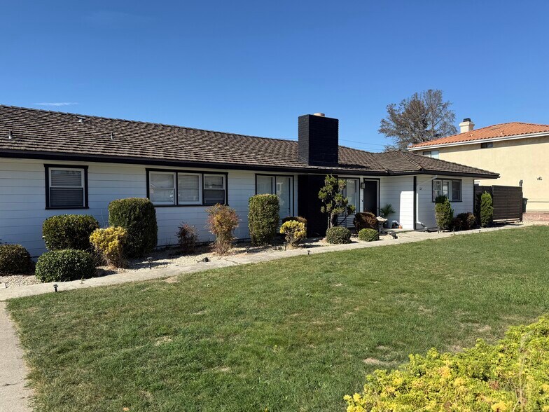 325 Harsin Ln, Santa Maria, CA à vendre - Photo du bâtiment - Image 3 de 6