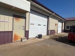 717 27th St SE, Minot, ND for lease Interior Photo- Image 1 of 8