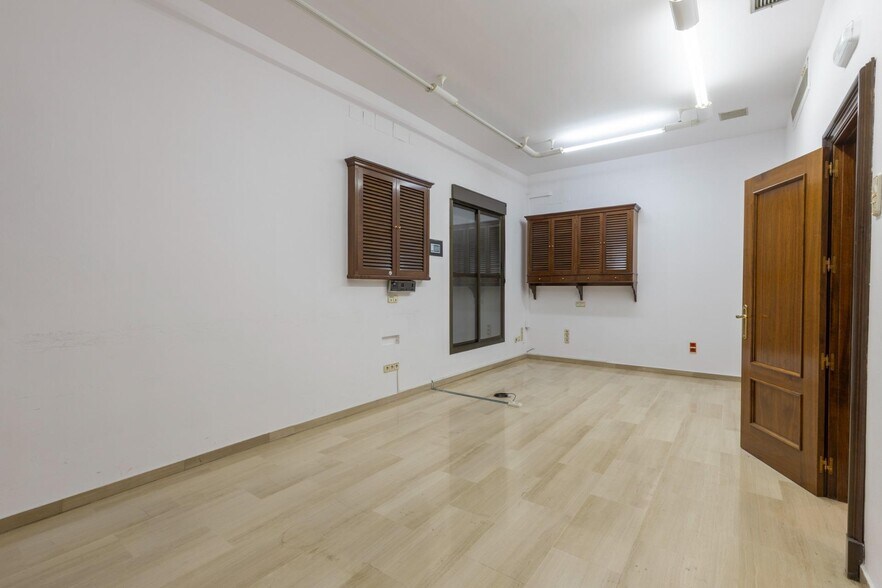 Calle Ángel Ganivet, 13, Granada, Granada for sale - Building Photo - Image 3 of 50