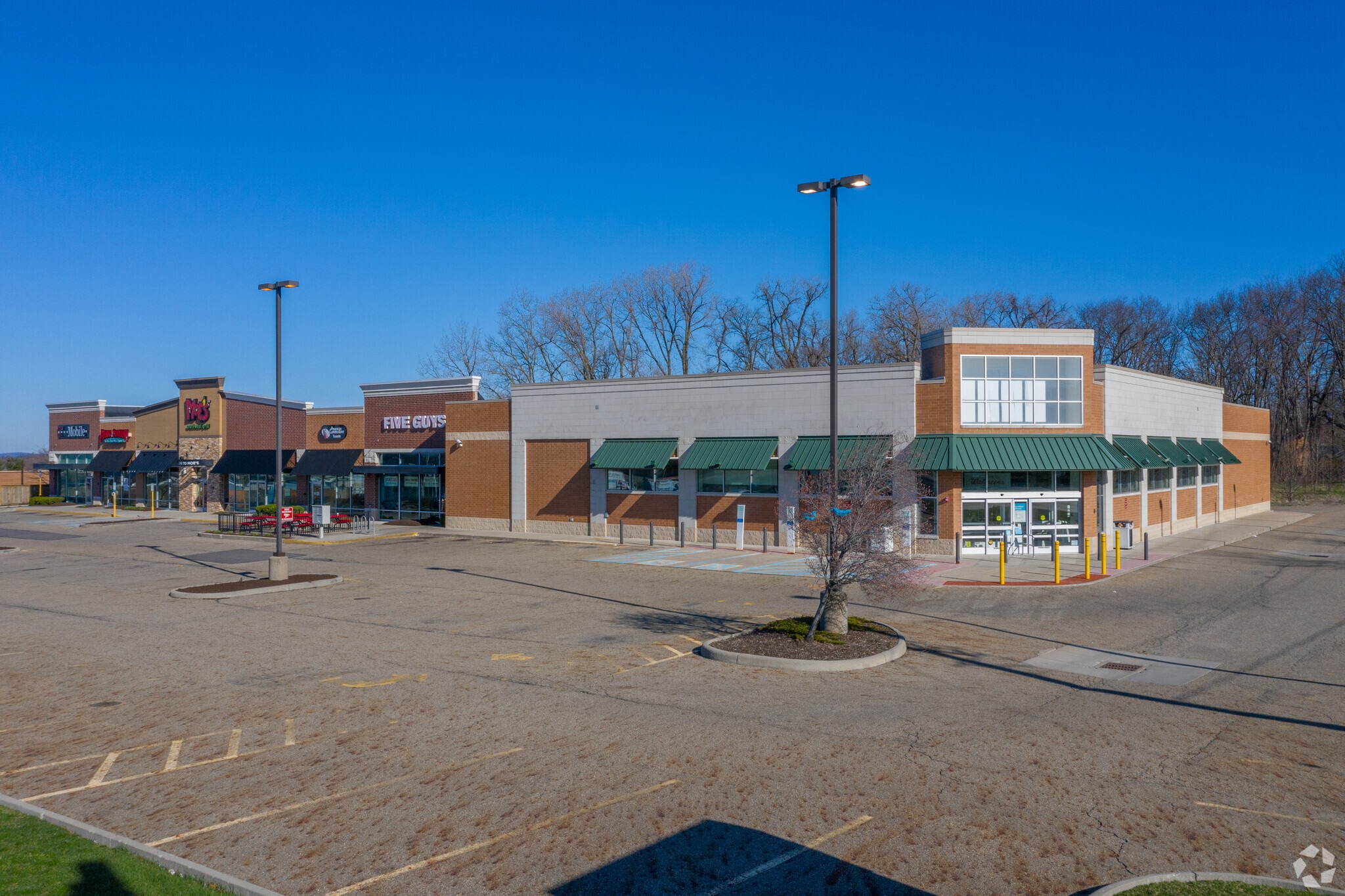 755 Howe Ave, Cuyahoga Falls, OH for lease Building Photo- Image 1 of 4