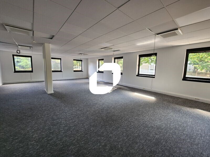 54 Route De Sartrouville, Le Pecq for lease Interior Photo- Image 1 of 26