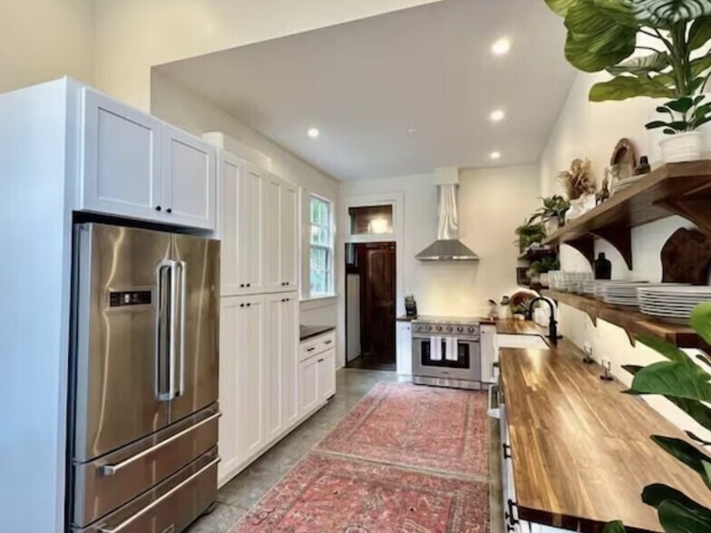 30 Lookout Rd, Asheville, NC à vendre - Photo du bâtiment - Image 3 de 9