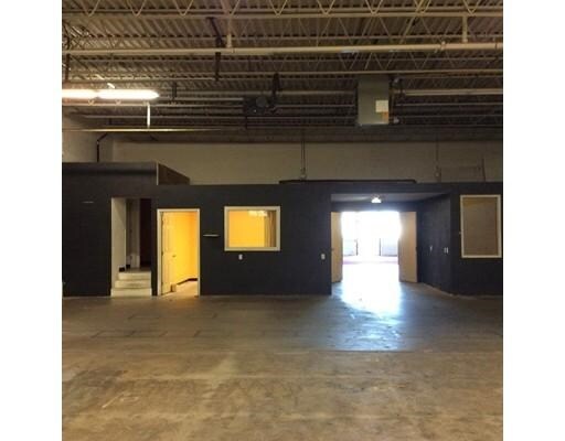 81 Mystic Ave, Medford, MA à vendre - Photo intérieure - Image 3 de 10