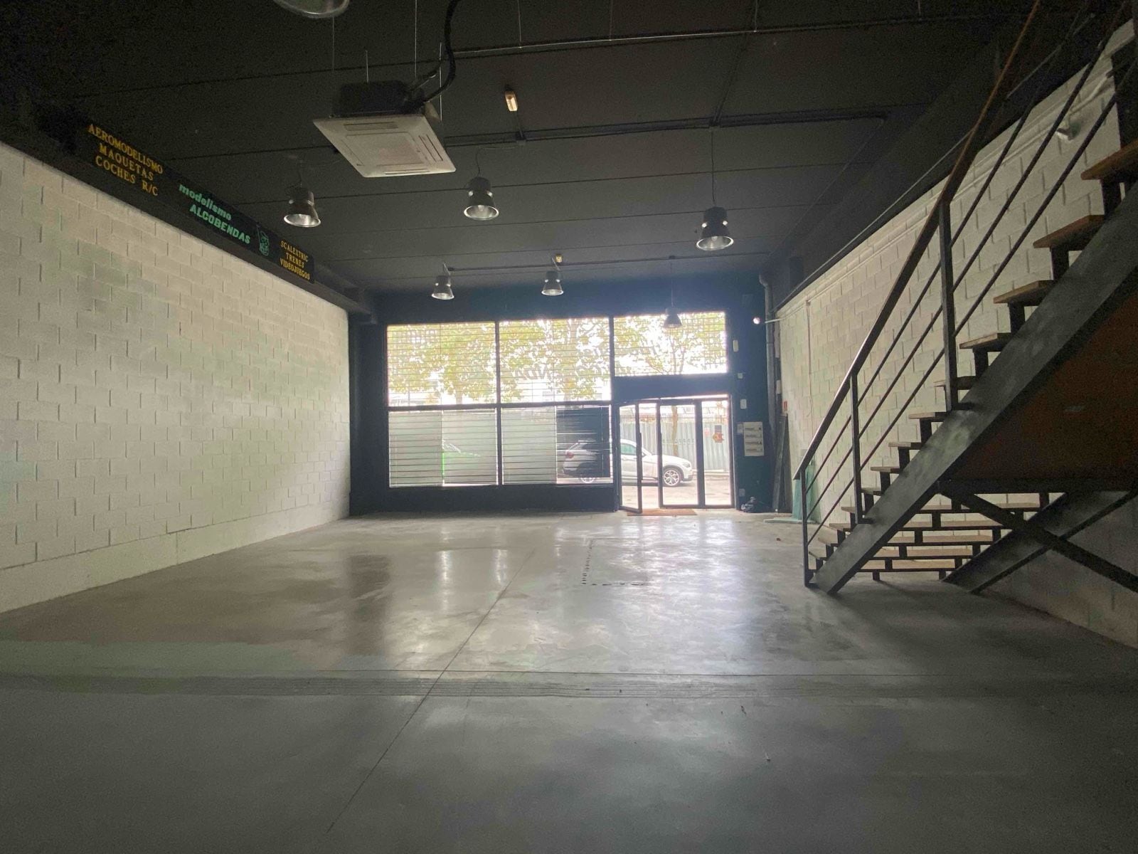 Retail in San Sebastián de los Reyes, Madrid for lease Interior Photo- Image 1 of 9