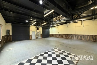 7040 15th St E, Sarasota, FL for lease Interior Photo- Image 2 of 5