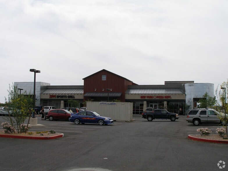 211 E Warner Rd, Gilbert, AZ à vendre - Photo du bâtiment - Image 3 de 13