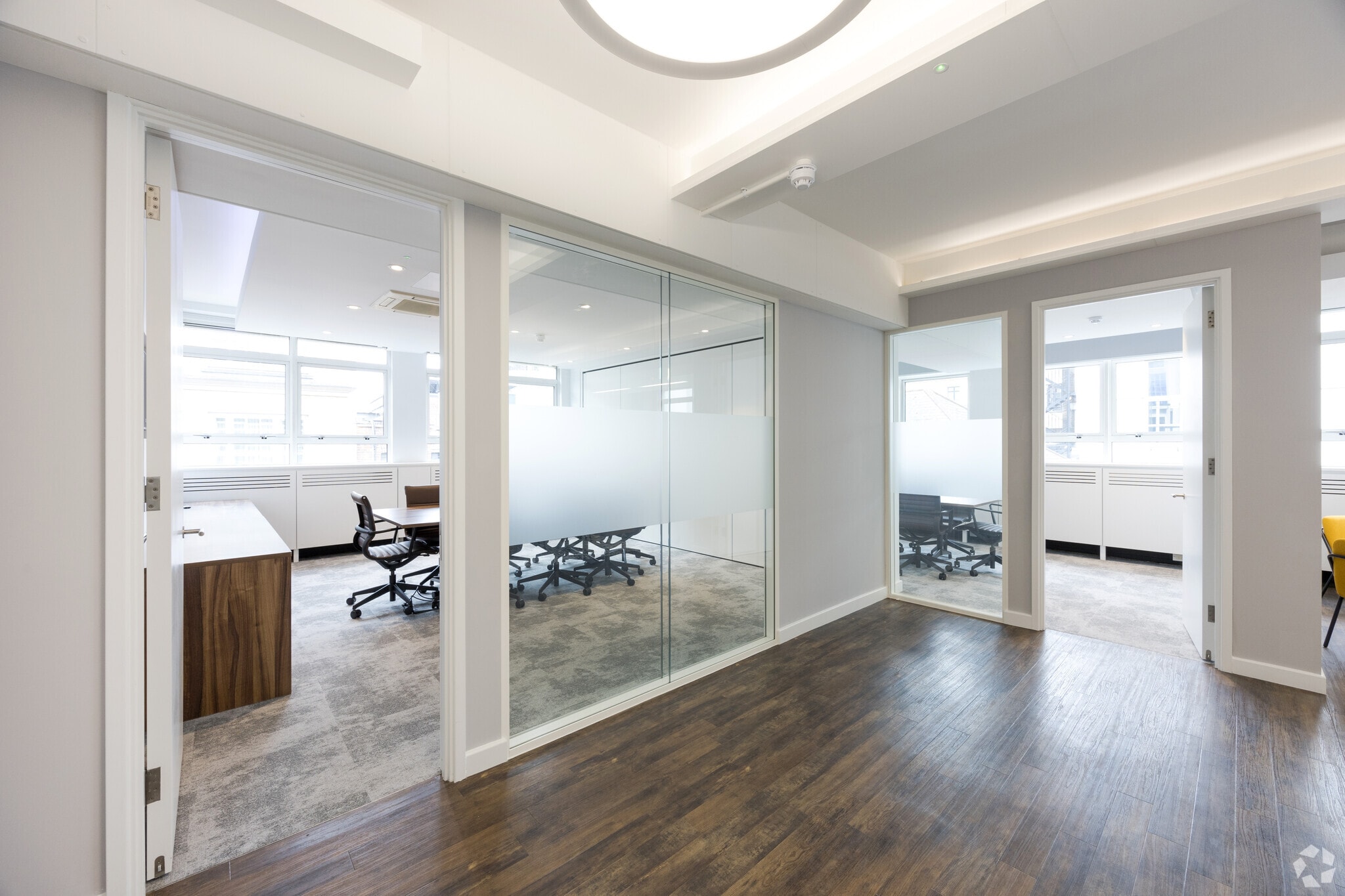 11 Hills Pl, Londres à louer Photo intérieure- Image 1 de 20