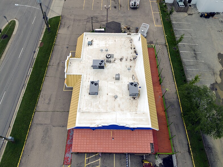 1061 Reading Rd, Mason, OH à vendre - Photo du bâtiment - Image 3 de 12