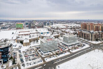 3090 Boul Le Carrefour, Laval, QC - Aérien Vue de la carte