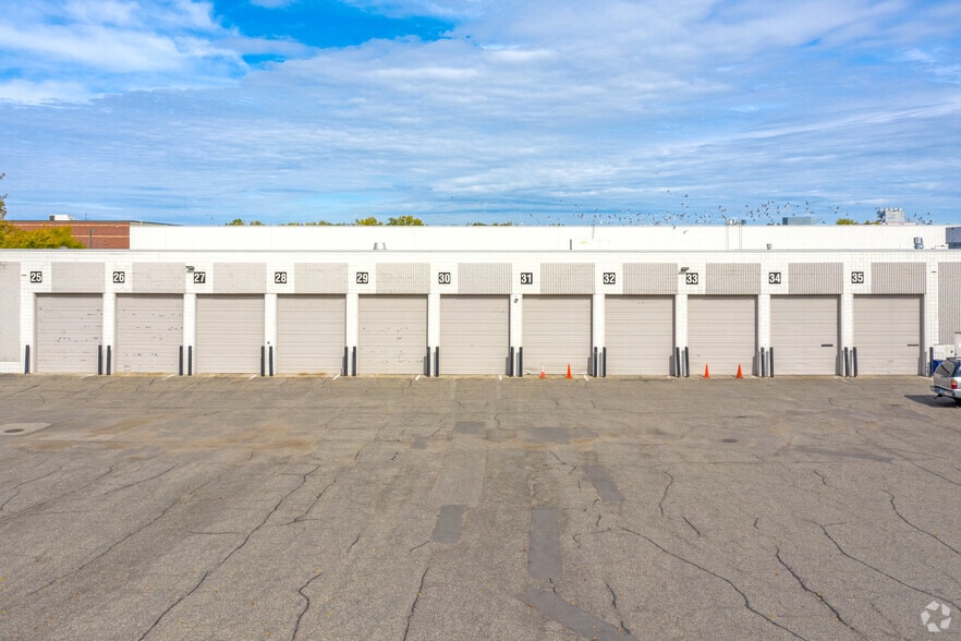 2300 Hwy 13 W, Burnsville, MN for lease - Building Photo - Image 2 of 4