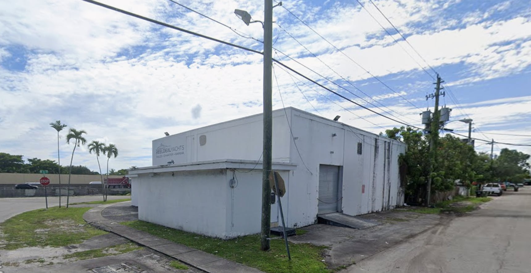 13990 NW 6th Ct, Miami, FL à louer Photo intérieure- Image 1 de 22