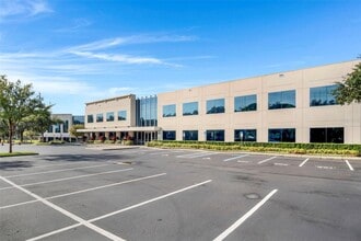 6200 Metrowest Blvd, Orlando, FL for lease Building Photo- Image 2 of 15