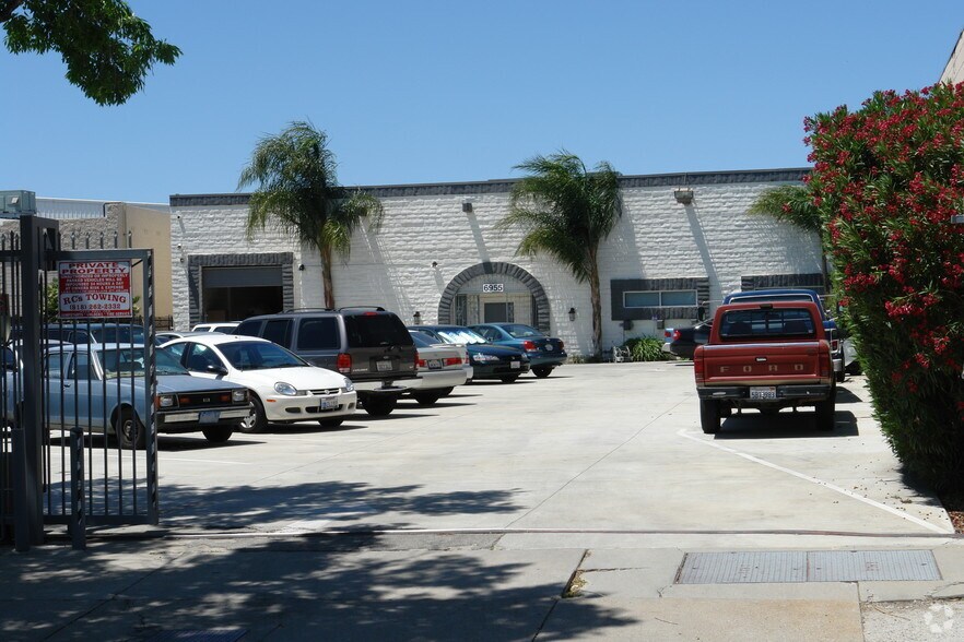 6955 Valjean Ave, Van Nuys, CA à louer - Photo du bâtiment - Image 2 de 3