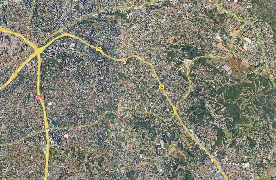 Office in Marseille for lease - Building Photo - Image 1 of 2