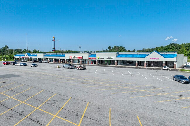 Plus de détails pour 301 Market Dr, Emporia, VA - Commerce de détail à louer
