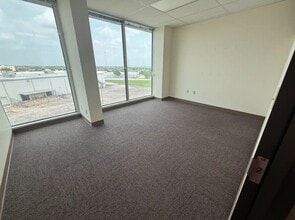 1106 Clayton Ln, Austin, TX for lease Interior Photo- Image 1 of 1