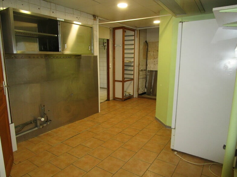 Retail in Chalon-sur-Saône for sale - Interior Photo - Image 2 of 6