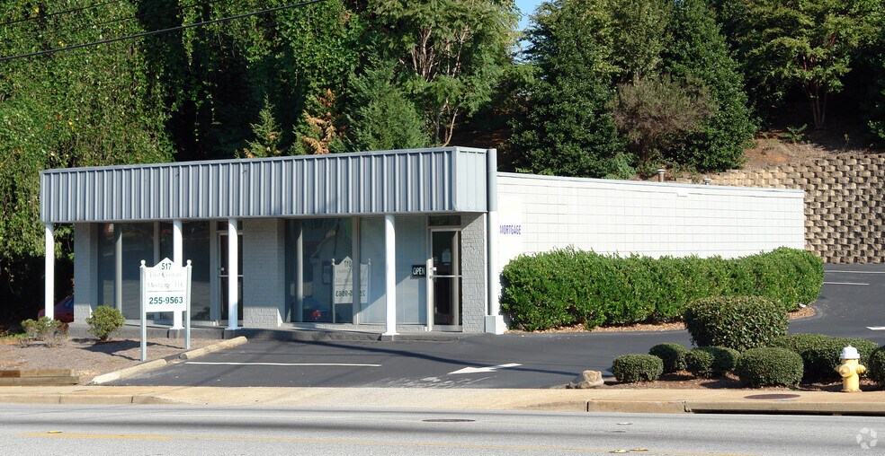 517 Laurens Rd, Greenville, SC for sale - Primary Photo - Image 1 of 3