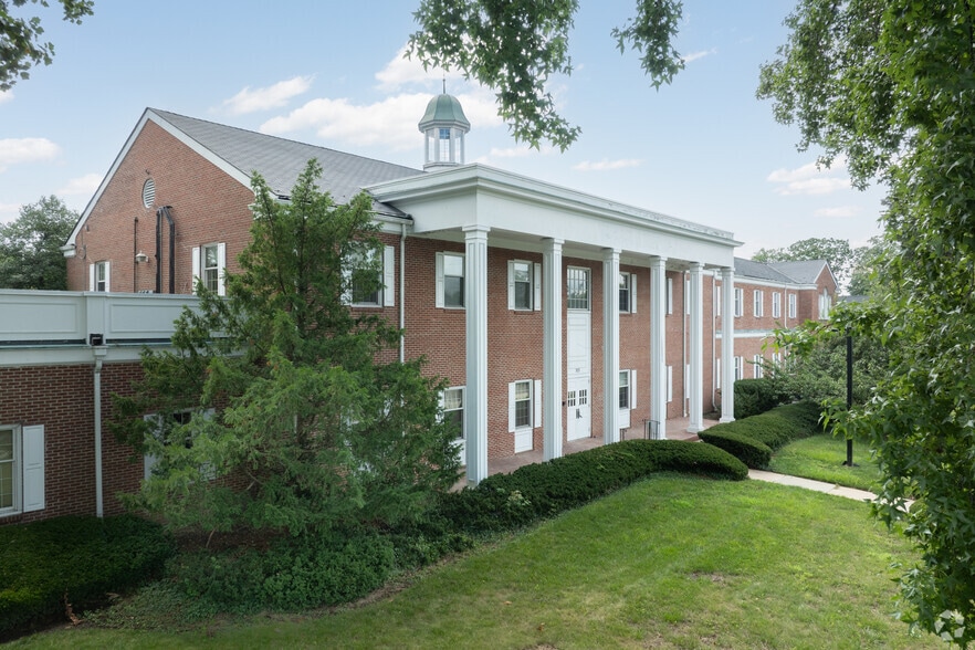 303 Broad St, Red Bank, NJ à louer - Photo principale - Image 1 de 22