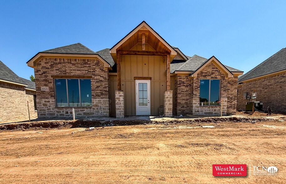 6925 82nd st, Lubbock, TX à vendre - Photo du bâtiment - Image 1 de 1