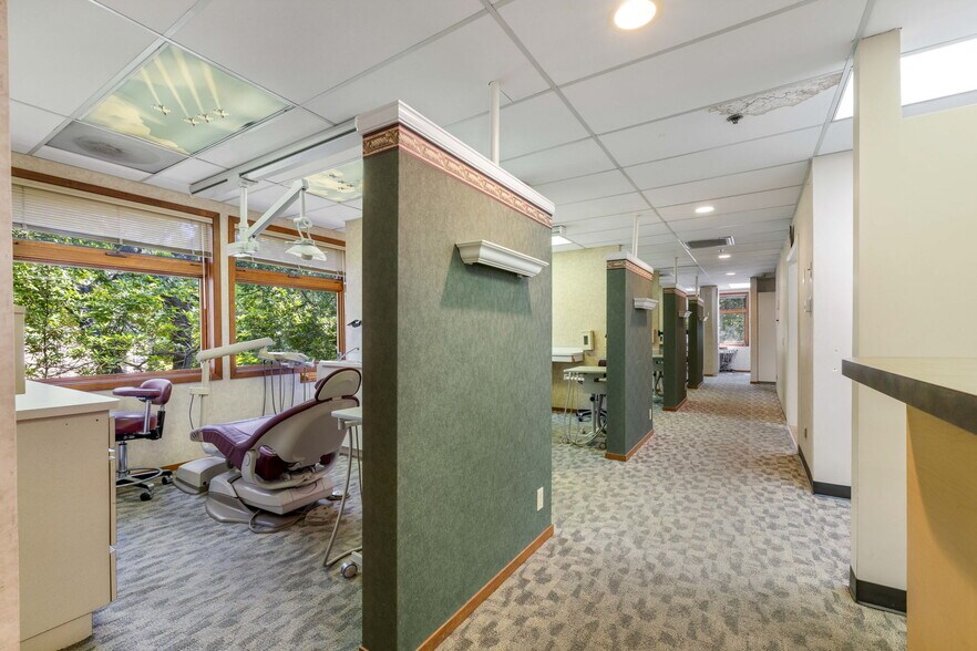 10425 Fair Oaks Blvd, Fair Oaks, CA à louer - Photo du bâtiment - Image 3 de 10