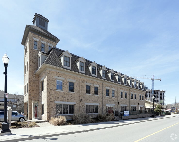 7 Father David Bauer Dr, Waterloo, ON for lease - Building Photo - Image 2 of 3