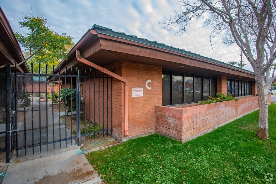15648 N 35th Ave, Phoenix, AZ à vendre - Photo du bâtiment - Image 3 de 3