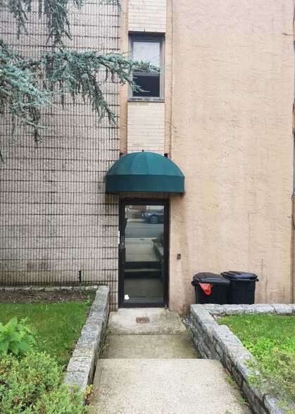 4621 Little Neck Pky, Little Neck, NY à vendre - Autre - Image 3 de 22