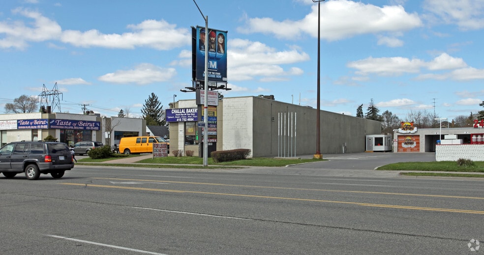 1960 Lawrence Ave E, Toronto, ON for lease - Building Photo - Image 2 of 11