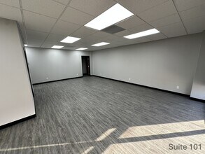 2604 W Marshall Dr, Grand Prairie, TX for lease Interior Photo- Image 1 of 10