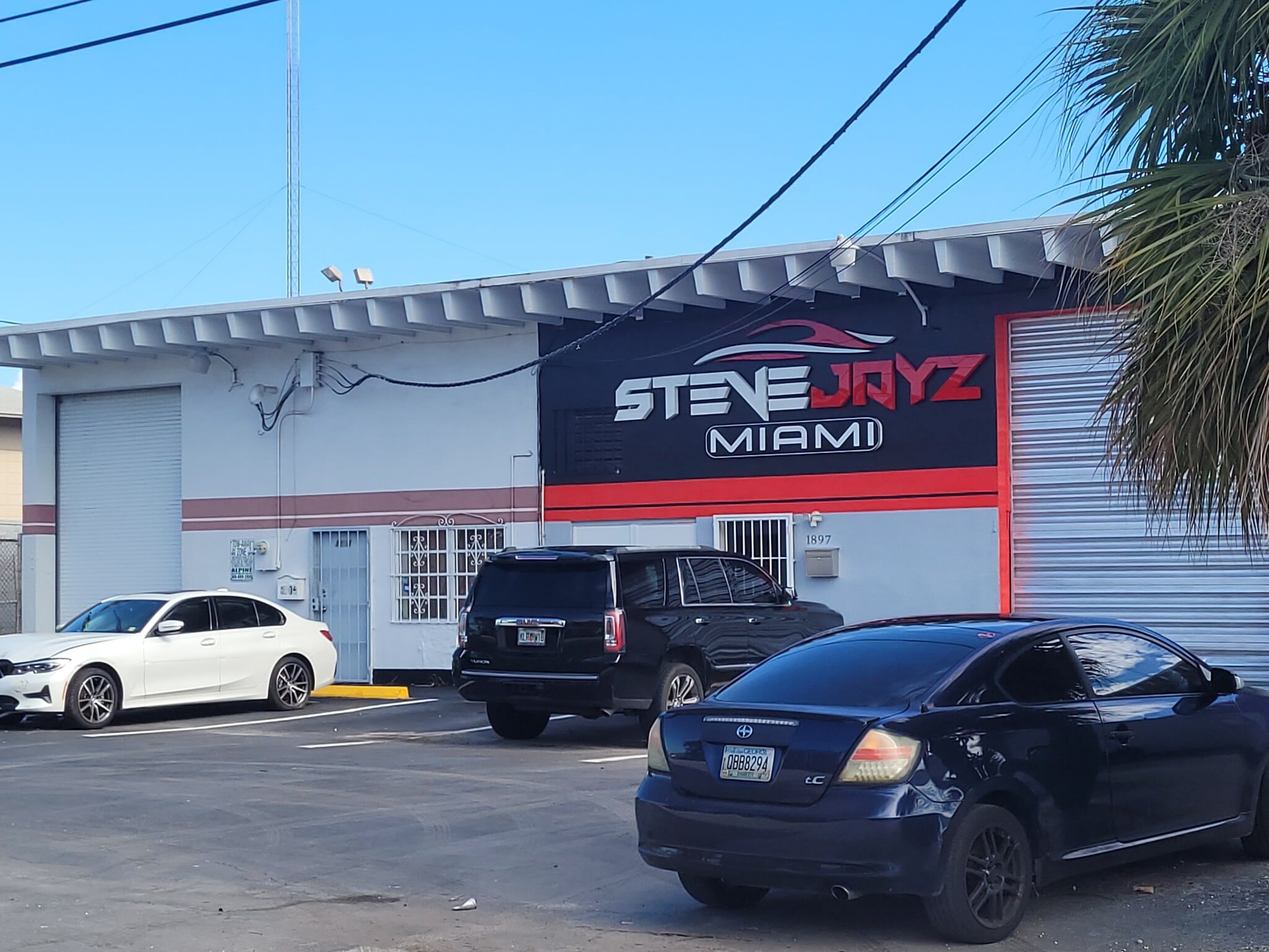 NE -, North Miami, FL à louer Photo du bâtiment- Image 1 de 7