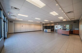 5194 Hinkleville Rd, Paducah, KY à louer Photo intérieure- Image 1 de 10