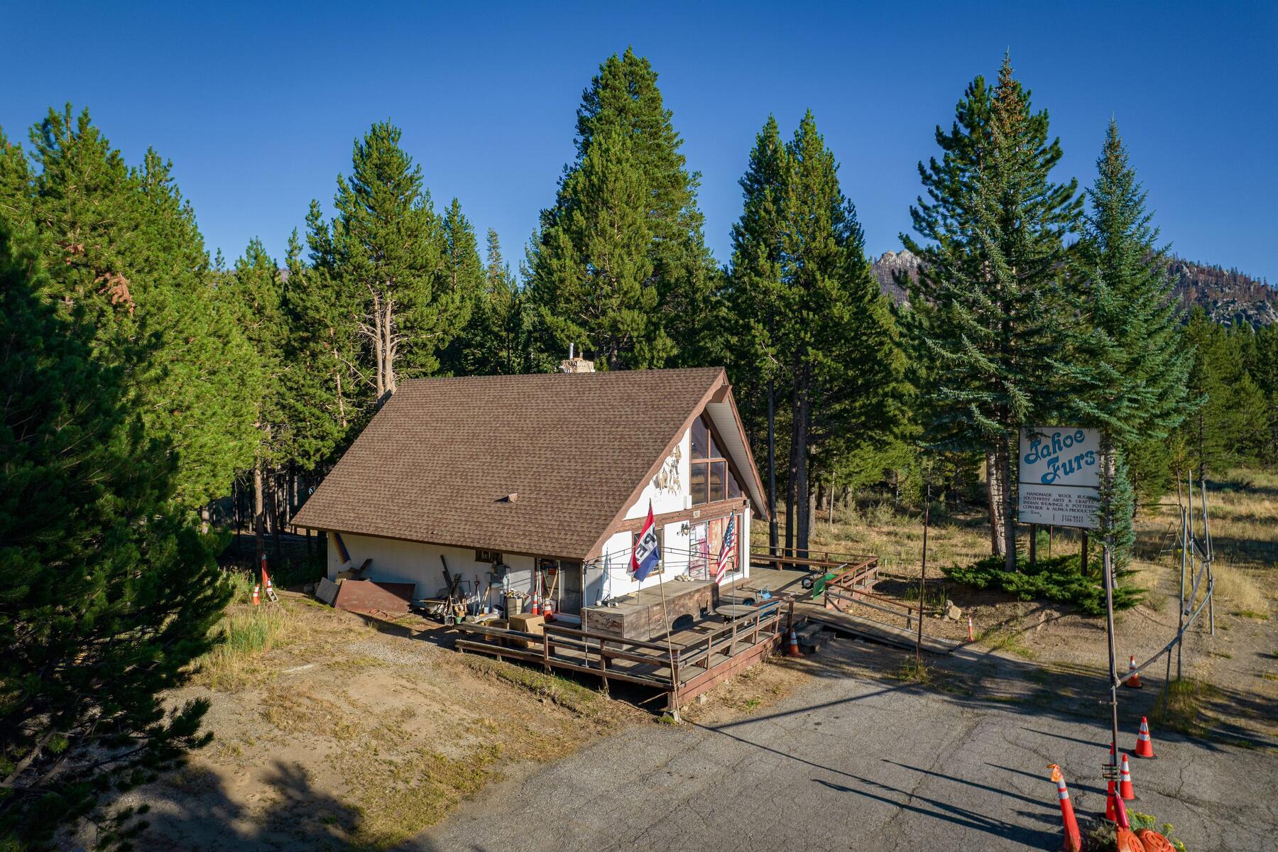 2877 Us-50, South Lake Tahoe, CA à vendre Photo du bâtiment- Image 1 de 11