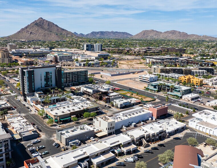 4440 N Saddlebag Trl, Scottsdale, AZ à vendre - Photo du bâtiment - Image 3 de 3
