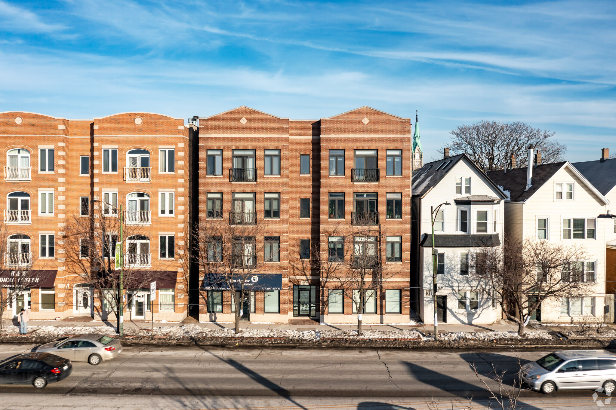 3011-3013 N Ashland Ave, Chicago, IL à vendre Photo du bâtiment- Image 1 de 1