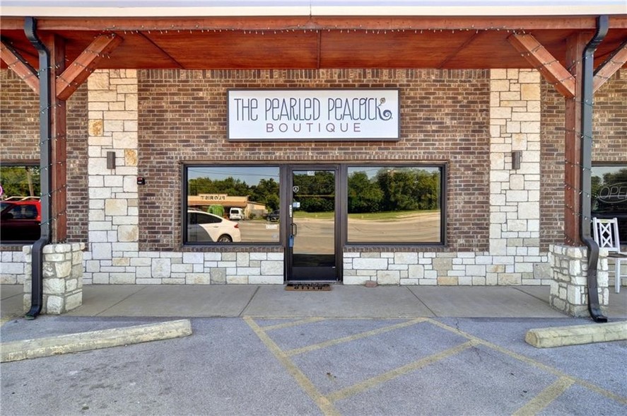 128 N Saginaw Blvd, Saginaw, TX for sale - Building Photo - Image 1 of 1